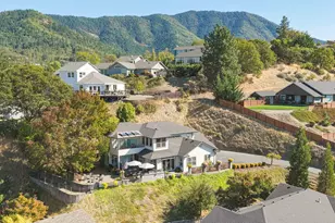 2315 Robertson Crest, Grants Pass, OR 97527 - Photo 69