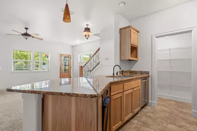 1238 Fruitdale Drive, Grants Pass, OR 97527 - Photo 11