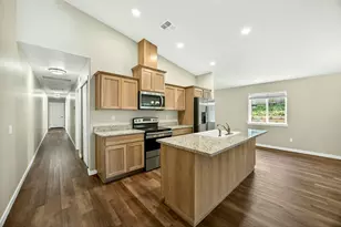 3001 University Rd, Grants Pass, OR 97527 - Photo 5