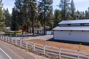 18961 River Woods Dr, Bend, OR 97702 - Photo 63