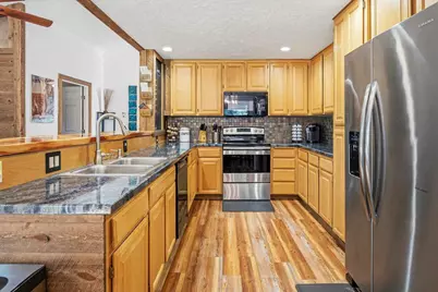 18961 River Woods Drive, Bend, OR 97702 - Photo 15