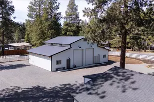 18961 River Woods Dr, Bend, OR 97702 - Photo 5