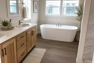 4601 S Pacific Hwy, Phoenix, OR 97535 - Photo 9