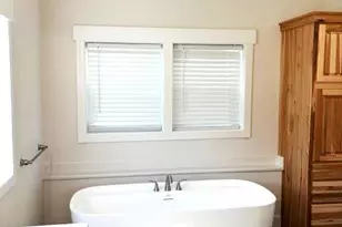 4601 S Pacific Hwy, Phoenix, OR 97535 - Photo 7