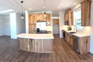 4601 S Pacific Hwy, Phoenix, OR 97535 - Photo 3