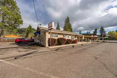 21990 Oregon 62, Shady Cove, OR 97539 - Photo 33