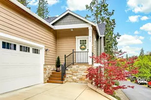 915 Hangman Way, Jacksonville, OR 97530 - Photo 45