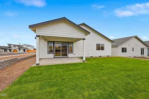 4098 SW Pumice Ave, Redmond, OR 97756 - Photo 23