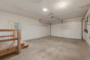 1047 NW Milton Ct, Bend, OR 97703 - Photo 37