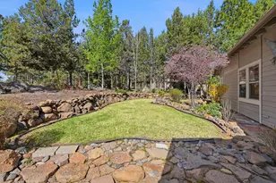 1047 NW Milton Ct, Bend, OR 97703 - Photo 43