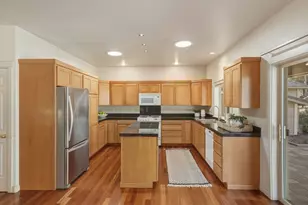 1047 NW Milton Ct, Bend, OR 97703 - Photo 17