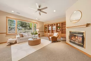 1047 NW Milton Ct, Bend, OR 97703 - Photo 13