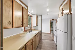 7949 Rogue River Hwy, Grants Pass, OR 97527 - Photo 13