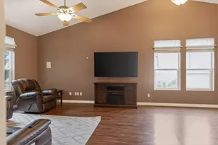 5134 Chestnut Ln, Klamath Falls, OR 97601 - Photo 7