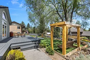 2807 NE Lotno Dr, Bend, OR 97701 - Photo 3