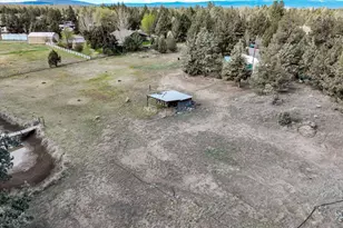 20970 Hicrest Pl, Bend, OR 97703 - Photo 35
