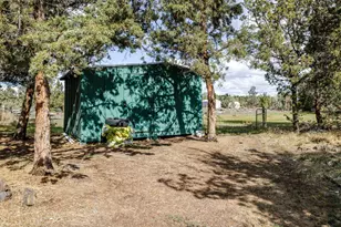 20970 Hicrest Pl, Bend, OR 97703 - Photo 27