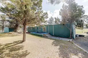 20970 Hicrest Pl, Bend, OR 97703 - Photo 3