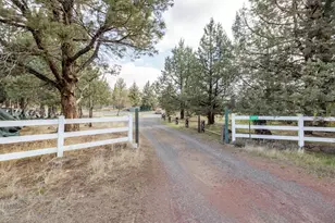 20970 Hicrest Pl, Bend, OR 97703 - Photo 7