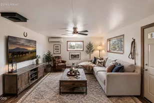 20970 Hicrest Pl, Bend, OR 97703 - Photo 9