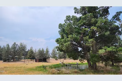 20970 Hicrest Place, Bend, OR 97703 - Photo 33
