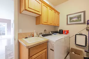 2241 SE Pilatus Ln, Bend, OR 97702 - Photo 27