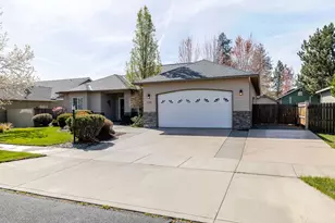 2241 SE Pilatus Ln, Bend, OR 97702 - Photo 37