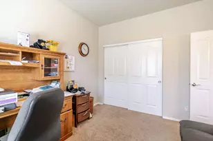 2241 SE Pilatus Ln, Bend, OR 97702 - Photo 23