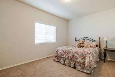2241 SE Pilatus Lane, Bend, OR 97702 - Photo 27