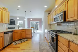 2241 SE Pilatus Ln, Bend, OR 97702 - Photo 13
