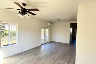 329 S Grape St, Medford, OR 97501 - Photo 7