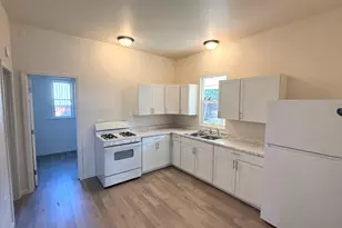 329 S Grape St, Medford, OR 97501 - Photo 11