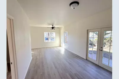 329 S Grape Street, Medford, OR 97501 - Photo 9