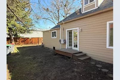 329 S Grape Street, Medford, OR 97501 - Photo 5