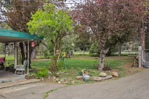 10852 Oregon 66, Klamath Falls, OR 97601 - Photo 3