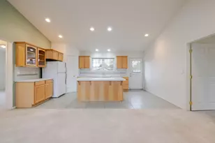2807 SW 23rd St, Redmond, OR 97756 - Photo 7