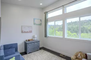 1545 Hwy 238, Jacksonville, OR 97530 - Photo 21