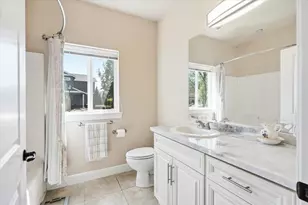 3633 Harbrooke Rd, Medford, OR 97504 - Photo 17