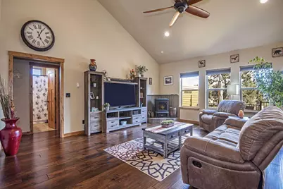 63170 Fremont Road, Bend, OR 97701 - Photo 9