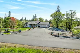 221 Lauer Way, Grants Pass, OR 97526 - Photo 45