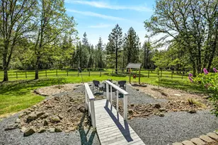 221 Lauer Way, Grants Pass, OR 97526 - Photo 39