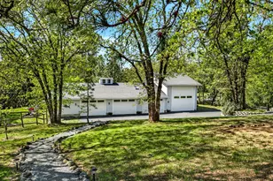 221 Lauer Way, Grants Pass, OR 97526 - Photo 43