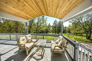 221 Lauer Way, Grants Pass, OR 97526 - Photo 33