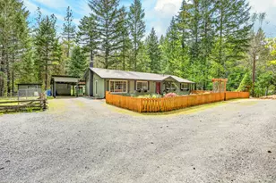 9105 W Evans Creek Rd, Rogue River, OR 97537 - Photo 29
