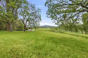 620 Vista Park Dr, Eagle Point, OR 97524 - Photo 13
