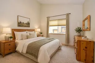 2564 SW Valleyview Dr, Redmond, OR 97756 - Photo 9