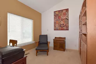 2564 SW Valleyview Dr, Redmond, OR 97756 - Photo 7