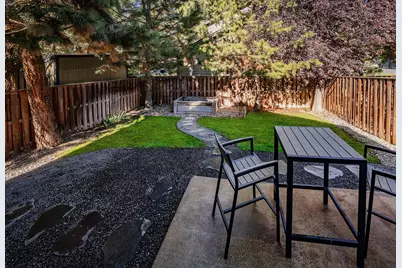 19548 Salmonberry Court, Bend, OR 97702 - Photo 15