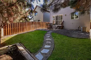 19548 Salmonberry Ct, Bend, OR 97702 - Photo 17