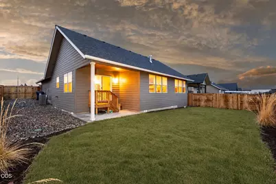 1811 NE 3rd Street, Redmond, OR 97756 - Photo 17